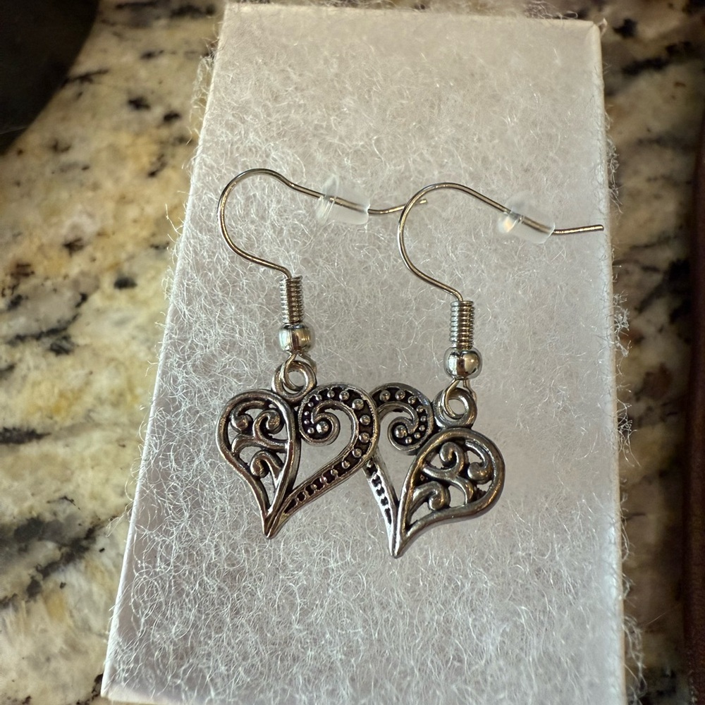 Handmade Elegant Silver Heart Earrings